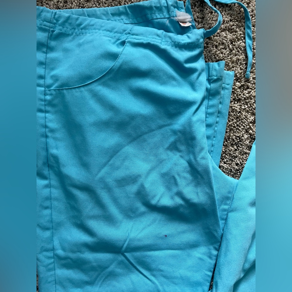 Dickies scrub set. 2 sets size small - Picture 3 of 9